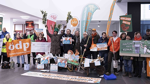 Gruppenfoto Unterstützerorganisationen Bürgerbegehren Grünflächen