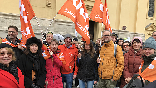 Mitglieder der ÖDP München beim Klimastreik 2023