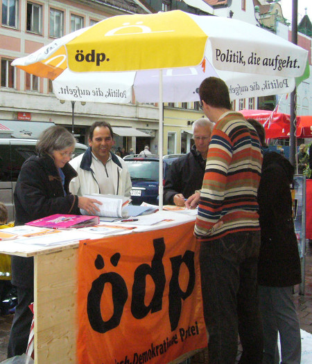 231 Pressemitteilung20090516 450x526
